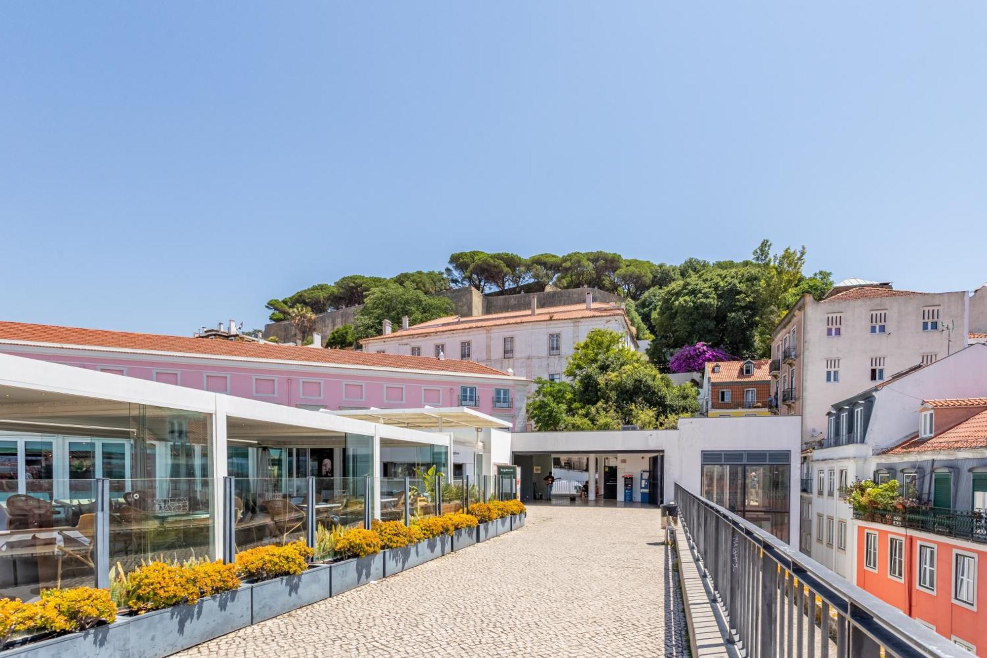 Gralhas Suites Lisbon Exterior photo
