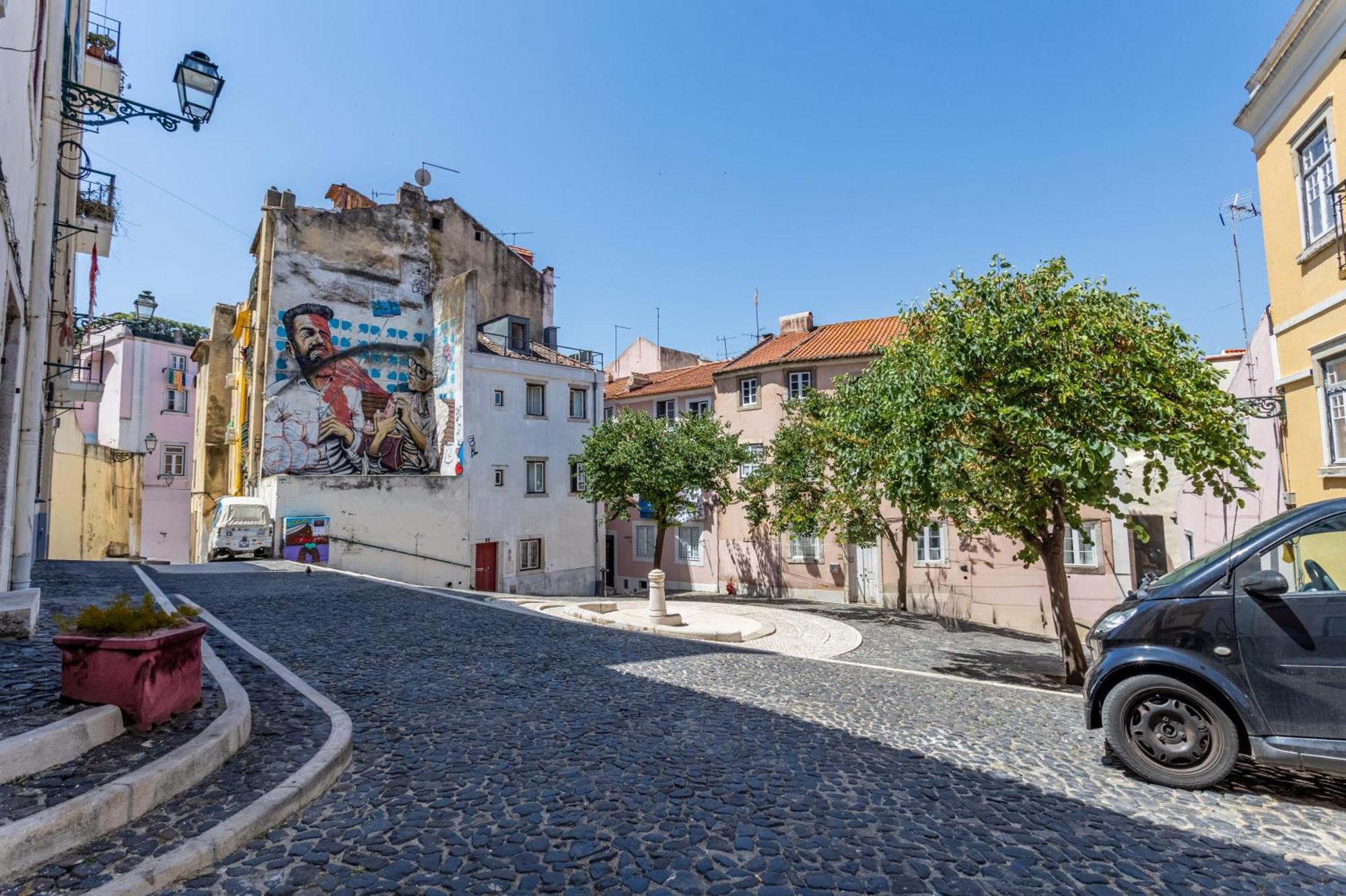 Gralhas Suites Lisbon Exterior photo